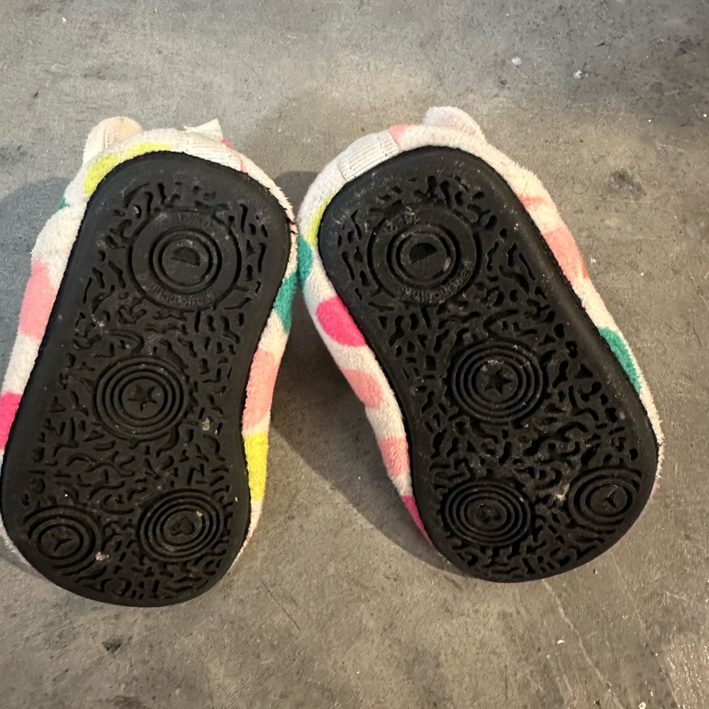 Colorful Heart Pattern Kids Shoes - Picture 5 of 5
